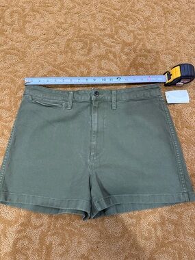 Madewell olive green denim jean shorts -size 32 NWT